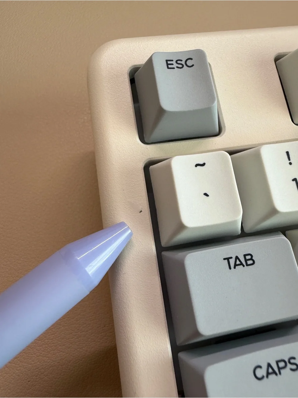 EpoMaker Galaxy 70 key mechanical keyboard Triple-mode wireless Bluetooth Cream
